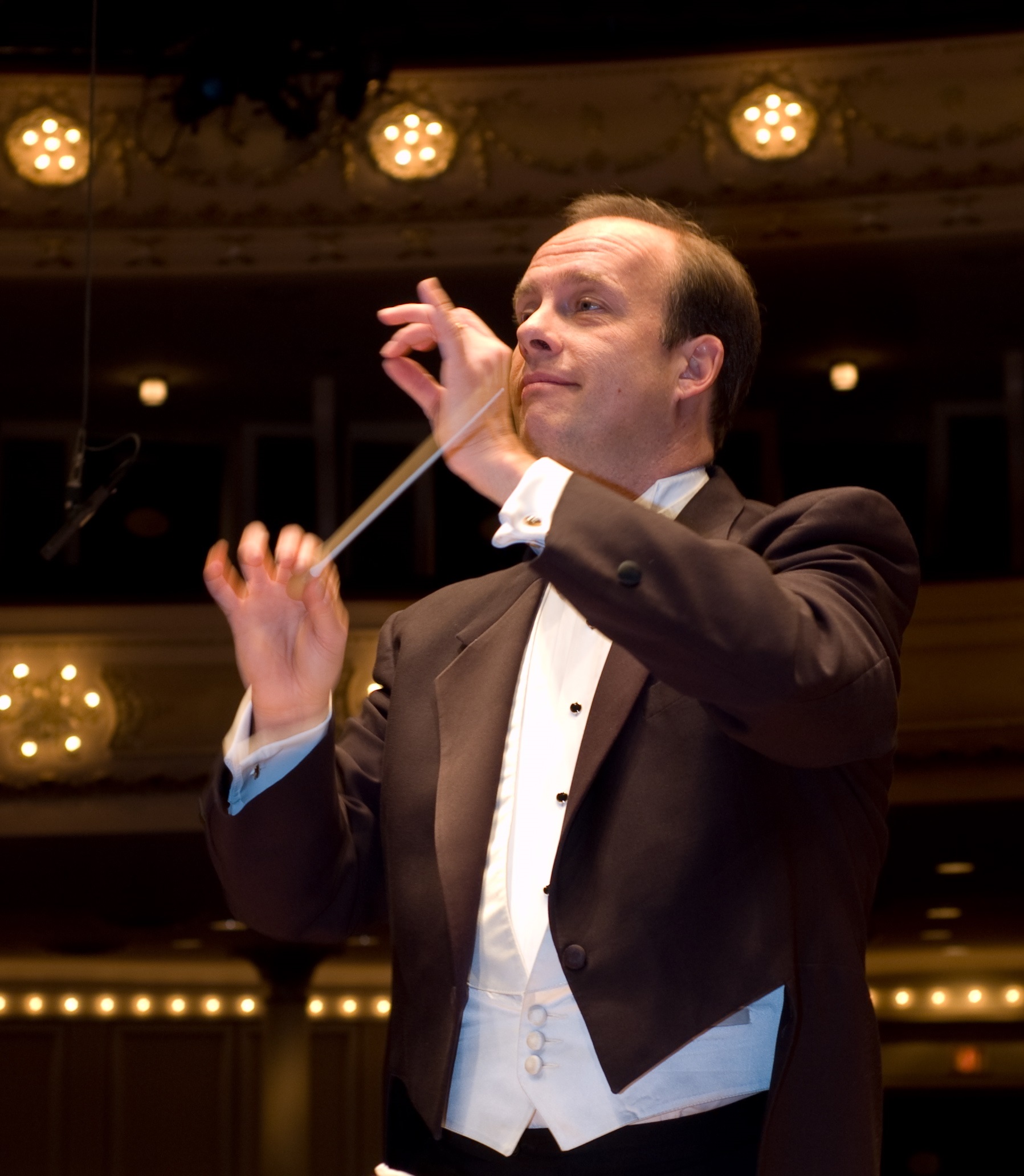 Elmhurst Symphony Celebrates Stephen Alltop’s Twenty Years as Music Director and Conductor