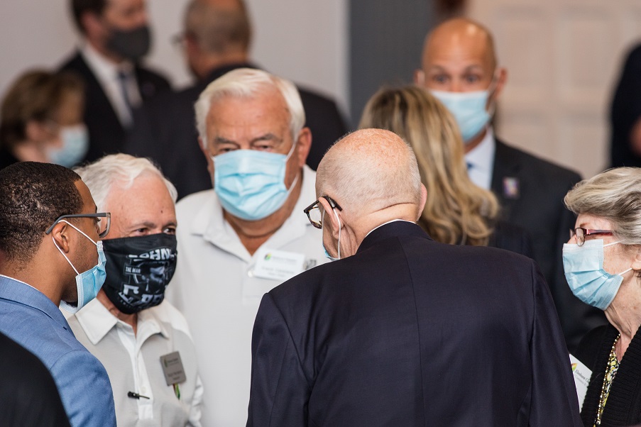 Governor Lifts Illinois Indoor Mask Mandate